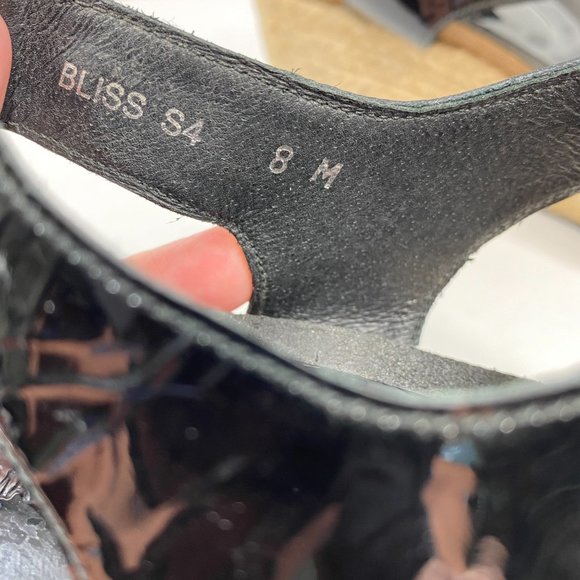 Donald J Pliner Bliss Wedge Sandal 8 - Picture 13 of 13